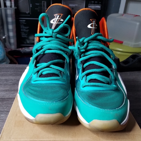 Nike Air Penny V Size 9 - Picture 3 of 5